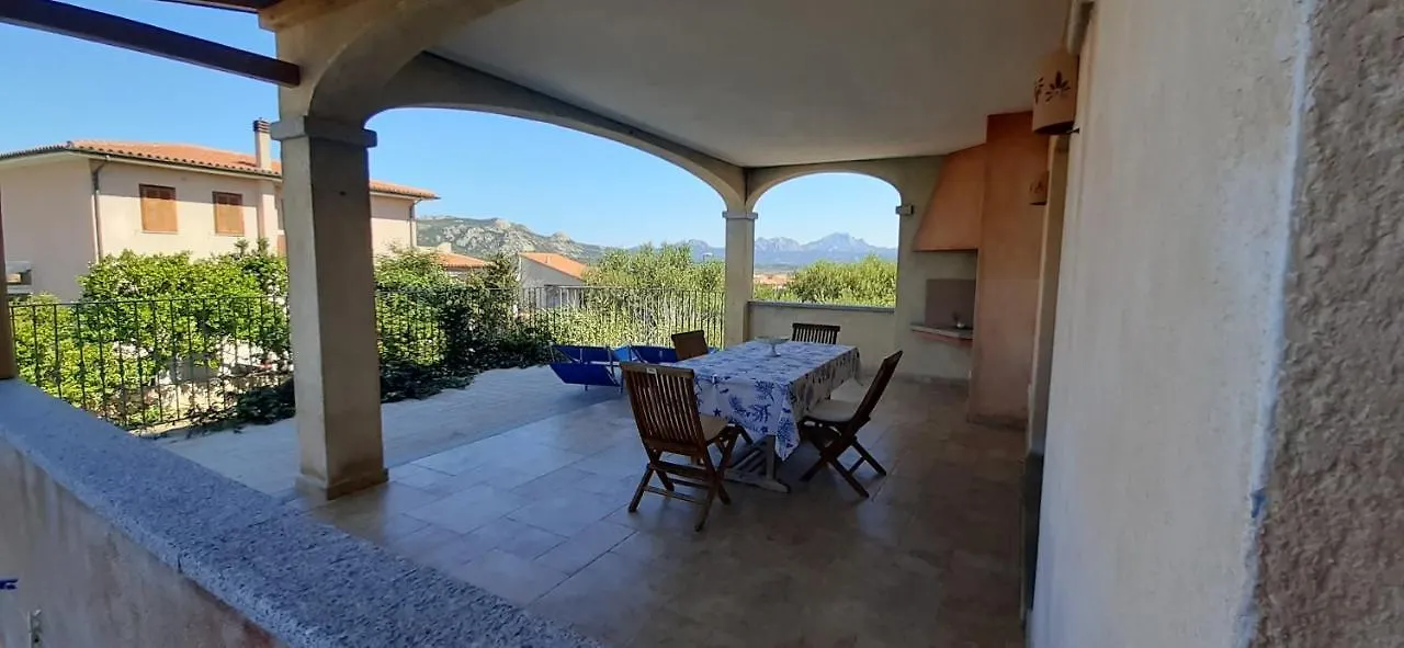 Beach House Alice Cannigione Apartament